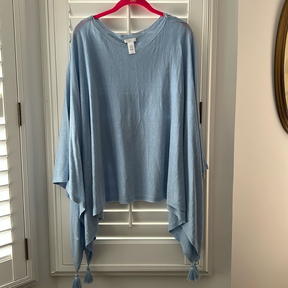 Poncho in light blue